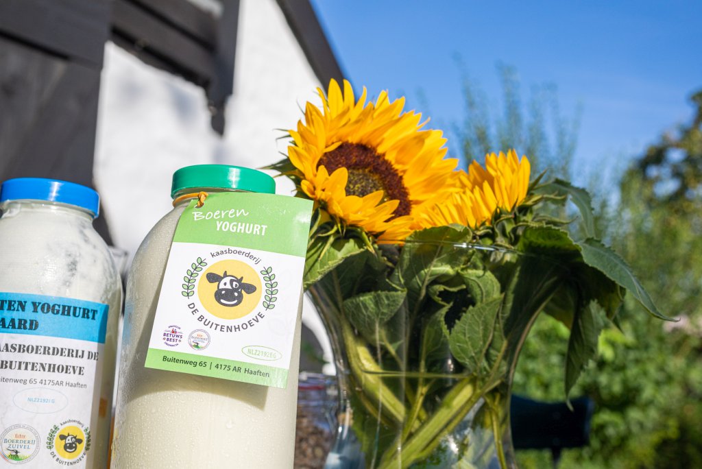Verse lokale zuivel voor het ontbijt