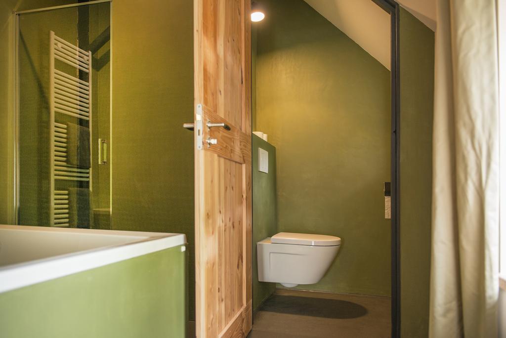 Kamer 2 van B&B De HEEREN van TUIL badkamer