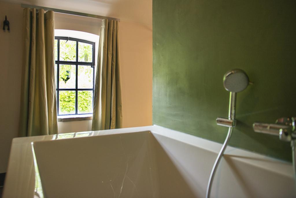 Kamer 2 van B&B De HEEREN van TUIL ligbad