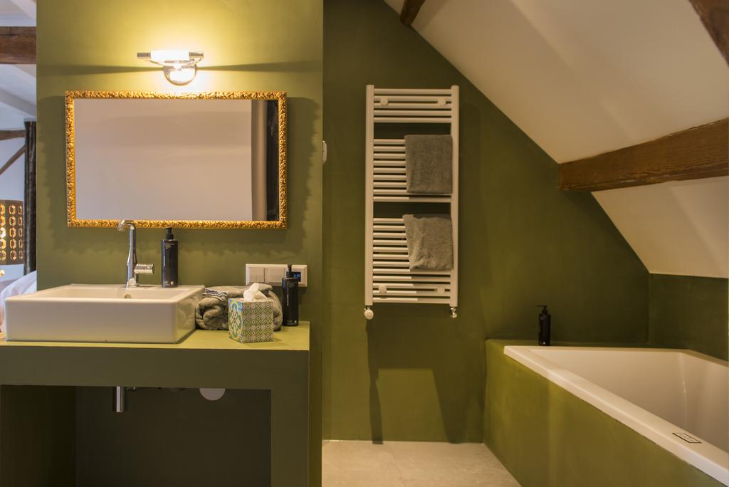 Kamer 3 van B&B De HEEREN van TUIL badkamer